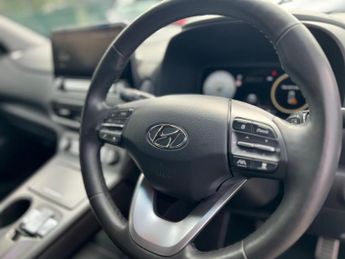 Hyundai KONA 64kWh Premium Auto 5dr (10.5kW Charger)