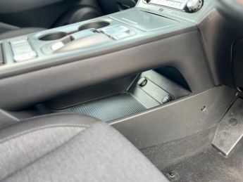 Hyundai KONA 64kWh Premium Auto 5dr (10.5kW Charger)