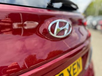 Hyundai KONA 64kWh Premium Auto 5dr (10.5kW Charger)