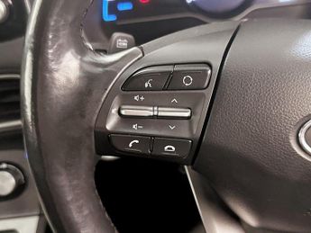 Hyundai KONA 64kWh Premium SE Auto 5dr (7kW Charger)