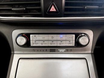 Hyundai KONA 64kWh Premium SE Auto 5dr (7kW Charger)