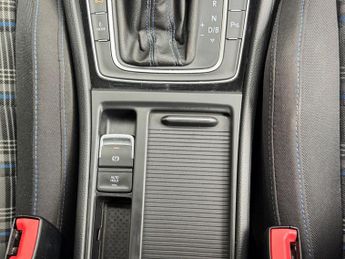 Volkswagen Golf 1.4 TSI 8.7kWh GTE Advance DSG Euro 6 (s/s) 5dr