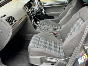 Volkswagen Golf 1.4 TSI 8.7kWh GTE Advance DSG Euro 6 (s/s) 5dr