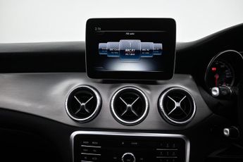 Mercedes-Benz CLA 2.0 CLA220 AMG Line Night Edition (Plus) Coupe 7G-DCT 4MATIC Eur