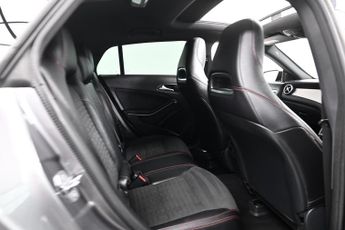 Mercedes-Benz CLA 2.0 CLA220 AMG Line Night Edition (Plus) Coupe 7G-DCT 4MATIC Eur