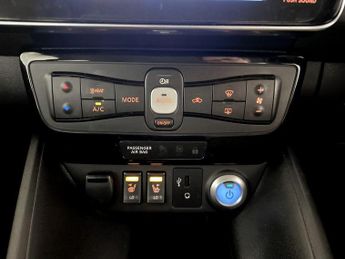 Nissan Leaf 40kWh Acenta Auto 5dr