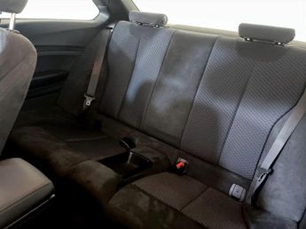 BMW 2 Series 2.0 220i M Sport Auto Euro 6 (s/s) 2dr