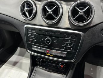 Mercedes-Benz CLA 1.6 CLA180 AMG Line Coupe 7G-DCT Euro 6 (s/s) 4dr