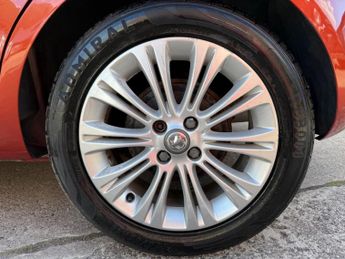 Vauxhall Corsa 1.4 16V SE Auto Euro 5 5dr
