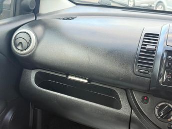Nissan Note 1.6 16V Acenta Auto Euro 4 5dr