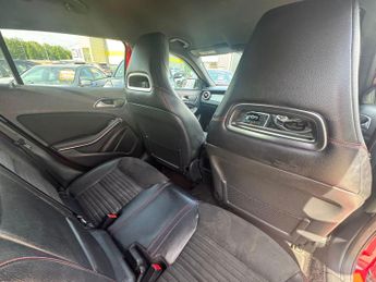 Mercedes-Benz GLA 2.1 GLA220 CDI AMG Line 7G-DCT 4MATIC Euro 6 (s/s) 5dr
