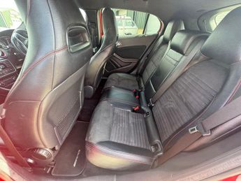 Mercedes-Benz GLA 2.1 GLA220 CDI AMG Line 7G-DCT 4MATIC Euro 6 (s/s) 5dr