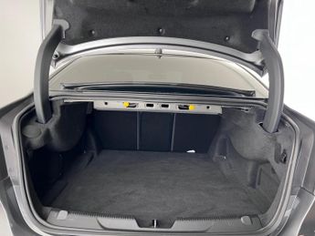 Jaguar XE 2.0i R-Sport Auto Euro 6 (s/s) 4dr