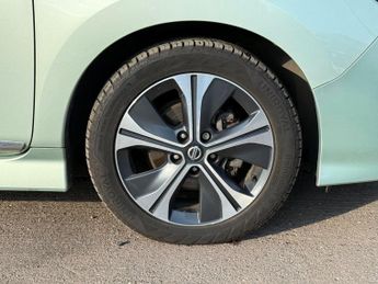 Nissan Leaf 40kWh Tekna Auto 5dr