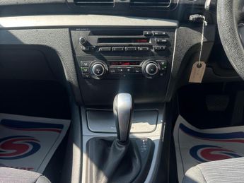 BMW 1 Series 2.0 118i SE Steptronic Euro 5 5dr