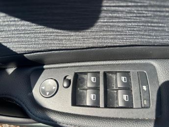 BMW 1 Series 2.0 118i SE Steptronic Euro 5 5dr