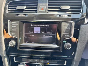 Volkswagen Golf 2.0 TDI BlueMotion Tech GT DSG Euro 5 (s/s) 5dr
