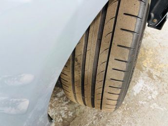 BMW 3 Series 3.0 330d SE Auto Euro 5 (s/s) 4dr