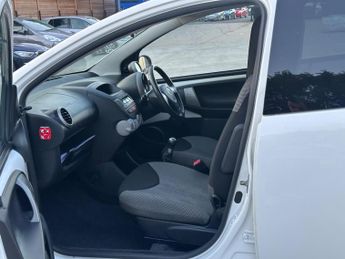 Toyota AYGO 1.0 VVT-i Fire Euro 5 5dr