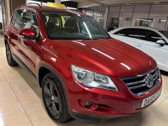 Volkswagen Tiguan 2.0 TDI Escape Auto 4WD Euro 5 5dr