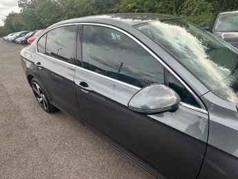 Volkswagen Passat 2.0 TDI BlueMotion Tech SE DSG Euro 6 (s/s) 4dr