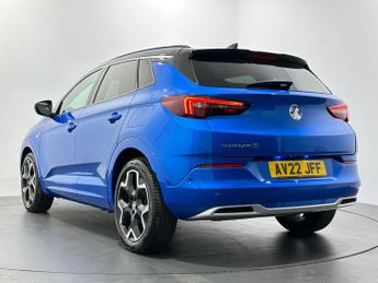 Vauxhall Grandland 1.6 13.2kWh Elite Auto Euro 6 (s/s) 5dr