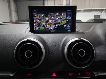 Audi A3 1.4 TFSI e-tron Sportback e-S Tronic Euro 6 5dr 8.8kWh