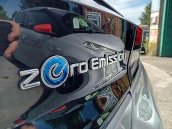Nissan Leaf 40kWh Acenta Auto 5dr