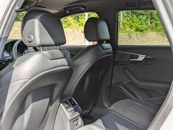 Audi A4 Avant 2.0 TDI Black Edition S Tronic quattro Euro 6 (s/s) 5dr