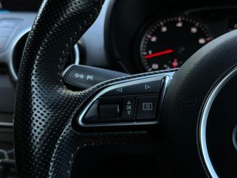 Audi A1 1.4 TFSI CoD Black Edition S Tronic Euro 6 (s/s) 3dr