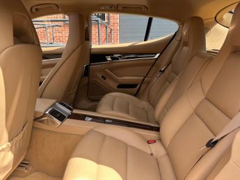 Porsche Panamera 4.8 V8 4S PDK 4WD Euro 5 (s/s) 5dr
