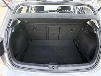 Volkswagen Golf 1.6 TDI BlueMotion Tech SE DSG Euro 5 (s/s) 5dr
