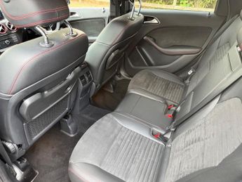 Mercedes-Benz B Class 1.5 B180d AMG Line (Premium) 7G-DCT Euro 6 (s/s) 5dr