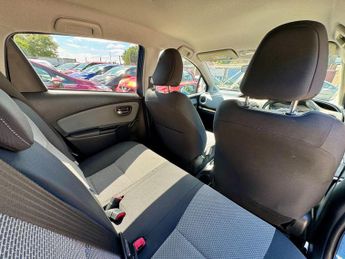 Toyota Yaris 1.5 VVT-h Icon E-CVT Euro 6 5dr