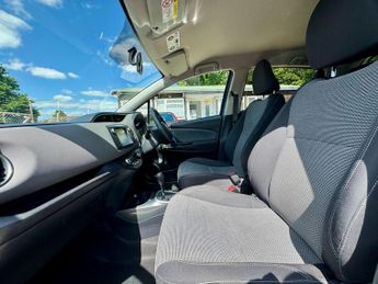 Toyota Yaris 1.5 VVT-h Icon E-CVT Euro 6 5dr