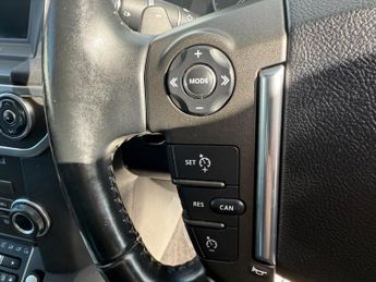 Land Rover Discovery 4 3.0 SD V6 SE Auto 4WD Euro 5 (s/s) 5dr