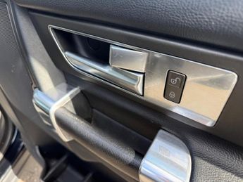 Land Rover Discovery 4 3.0 SD V6 SE Auto 4WD Euro 5 (s/s) 5dr