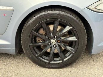 Jaguar XF 3.0d V6 Premium Luxury Sportbrake Auto Euro 5 (s/s) 5dr