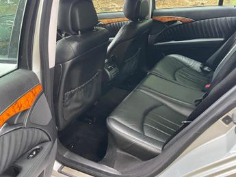 Mercedes-Benz E Class 2.1 E220 CDI Elegance 4dr