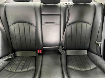 Mercedes-Benz E Class 2.1 E220 CDI Elegance 4dr