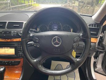 Mercedes-Benz E Class 2.1 E220 CDI Elegance 4dr