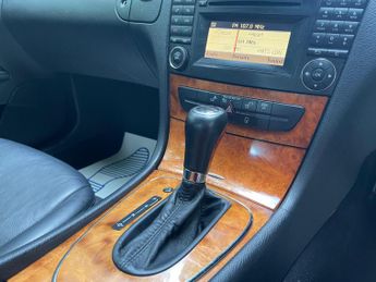 Mercedes-Benz E Class 2.1 E220 CDI Elegance 4dr