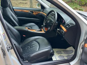 Mercedes-Benz E Class 2.1 E220 CDI Elegance 4dr