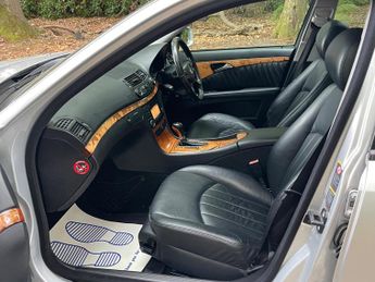 Mercedes-Benz E Class 2.1 E220 CDI Elegance 4dr