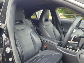 Mercedes-Benz CLA 1.3 CLA180 AMG Line (Premium 2) Coupe 7G-DCT Euro 6 (s/s) 4dr
