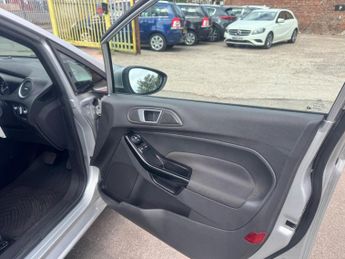 Ford Fiesta 1.6 Zetec Powershift Euro 5 5dr