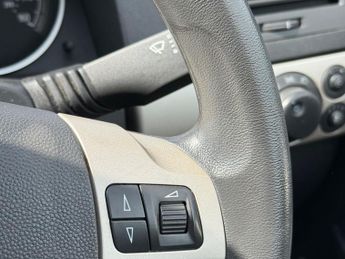Vauxhall Astra 1.8i 16v Club 5dr