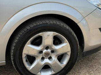 Vauxhall Astra 1.8i 16v Club 5dr