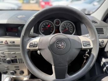 Vauxhall Astra 1.8i 16v Club 5dr