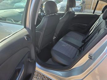 Vauxhall Corsa 1.4 16V SE Auto Euro 5 5dr